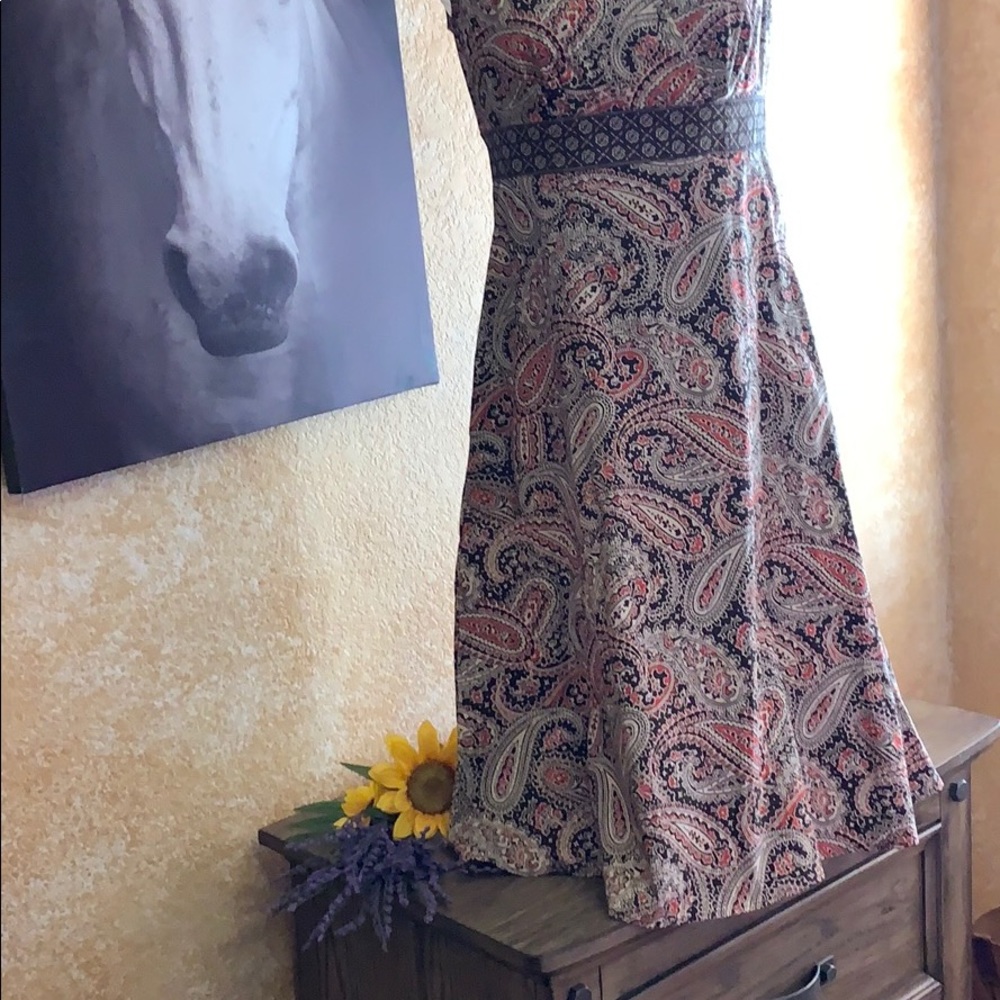 Dress - Picture 2 of 3